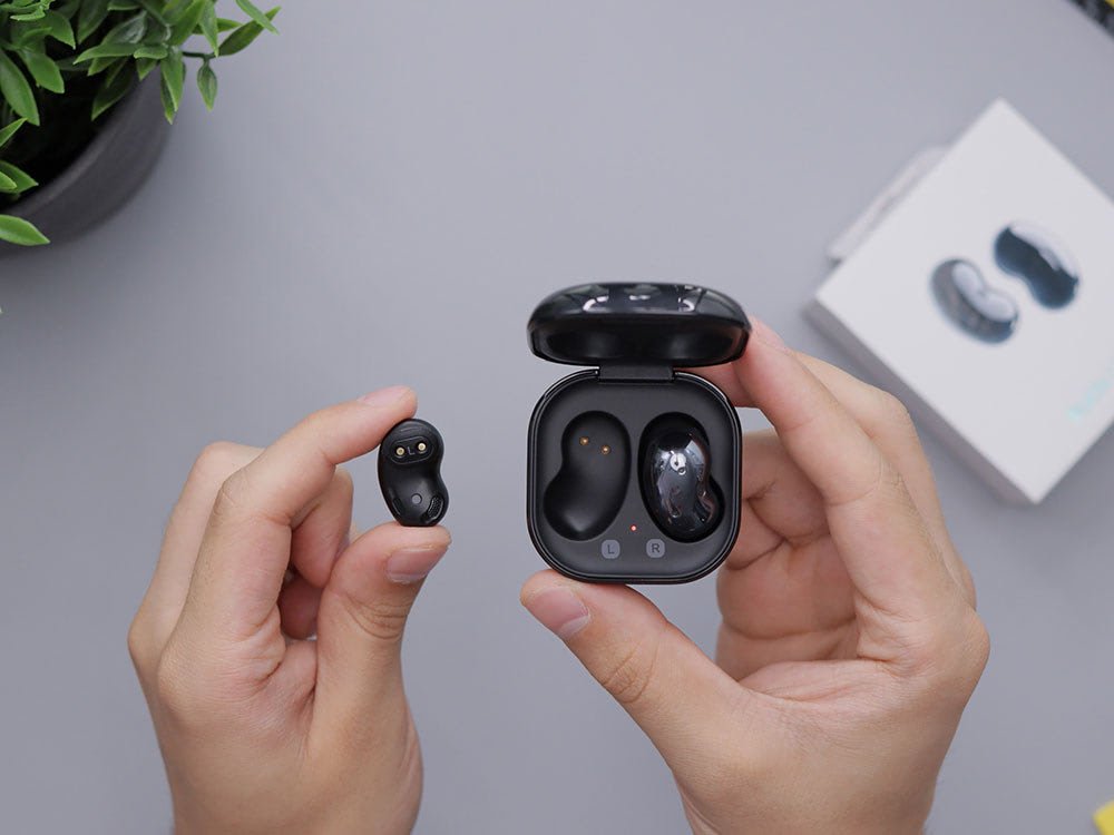 best bluetooth earphones under 2000